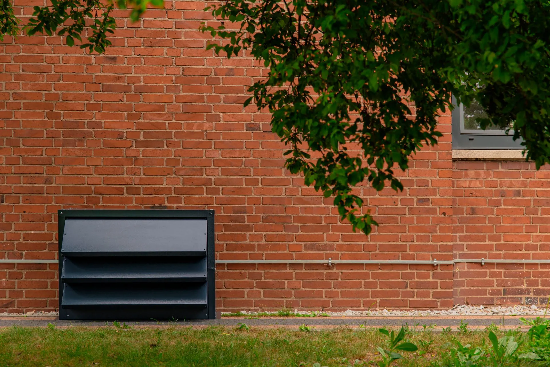 Facts and myths about silencing heat pumps and air conditioners: What works and what is a waste of money?